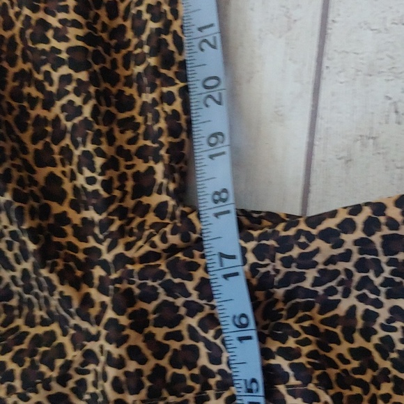 J. CREW FACTORY CHEETAH BUTTON DOWN - Picture 7 of 8